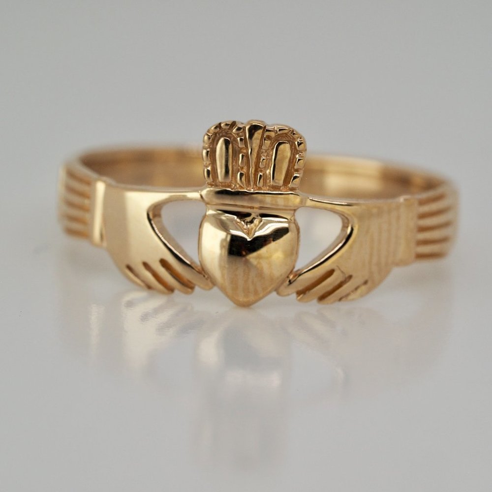 14 Karat Yellow Gold Claddagh Ring